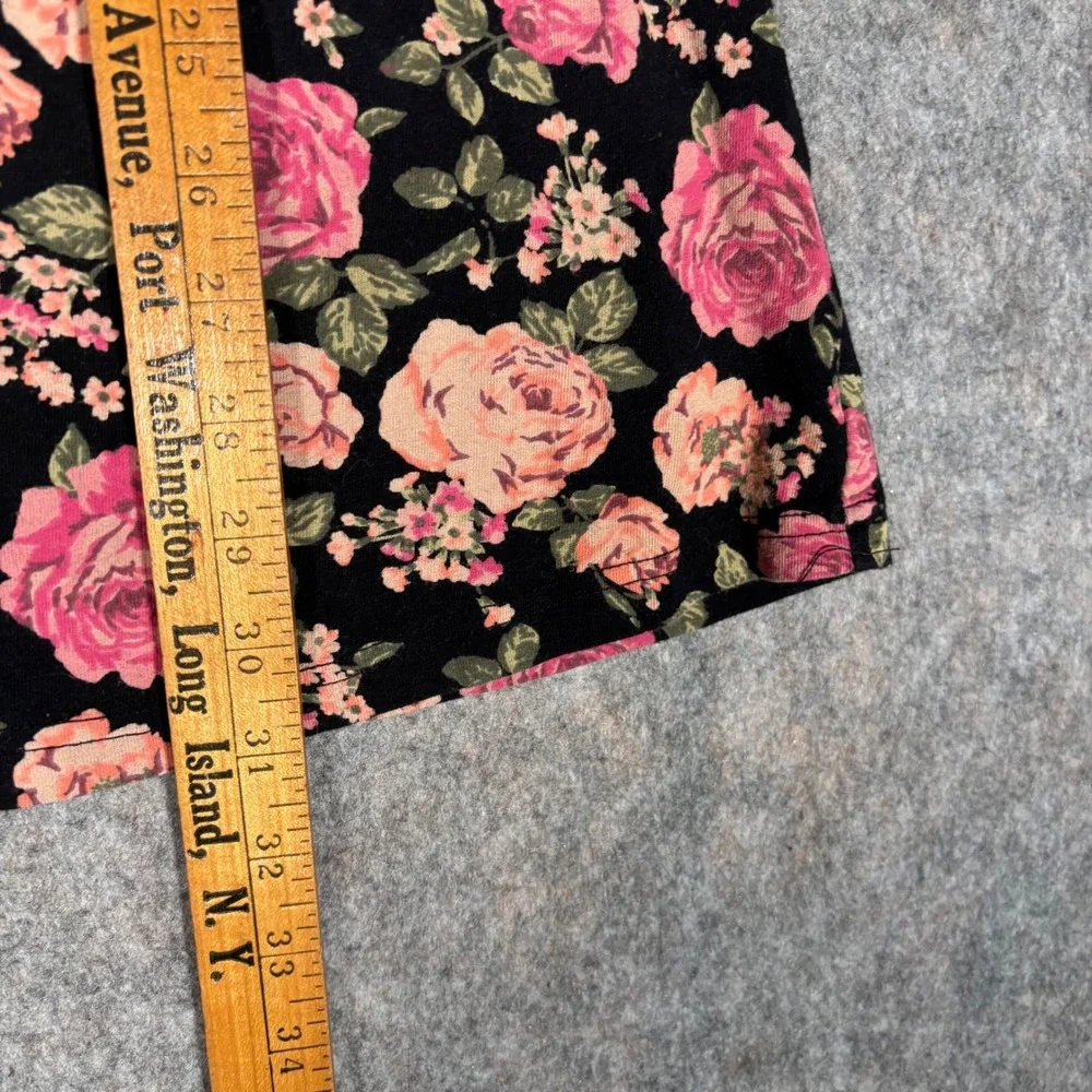 Forever‎ 21 Floral Skater Dress Girls Medium Black Pink Rose Keyhole Back Mini